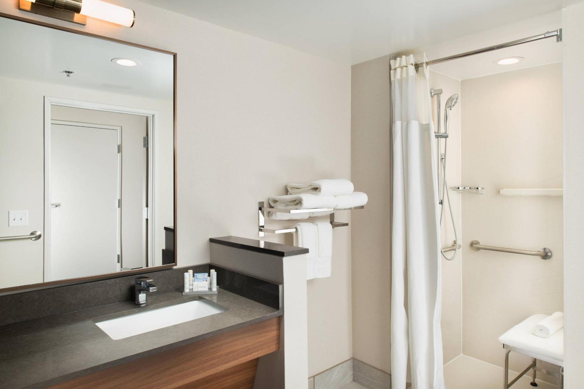 Fairfield Inn & Suites By Marriott Athens Ngoại thất bức ảnh
