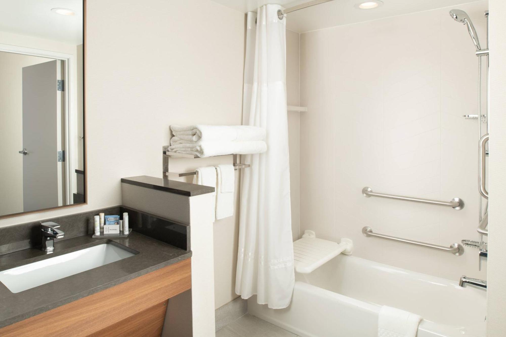Fairfield Inn & Suites By Marriott Athens Ngoại thất bức ảnh